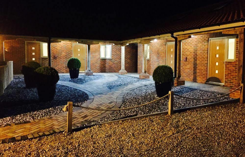 Bed and Breakfast The Honingham Buck Экстерьер фото